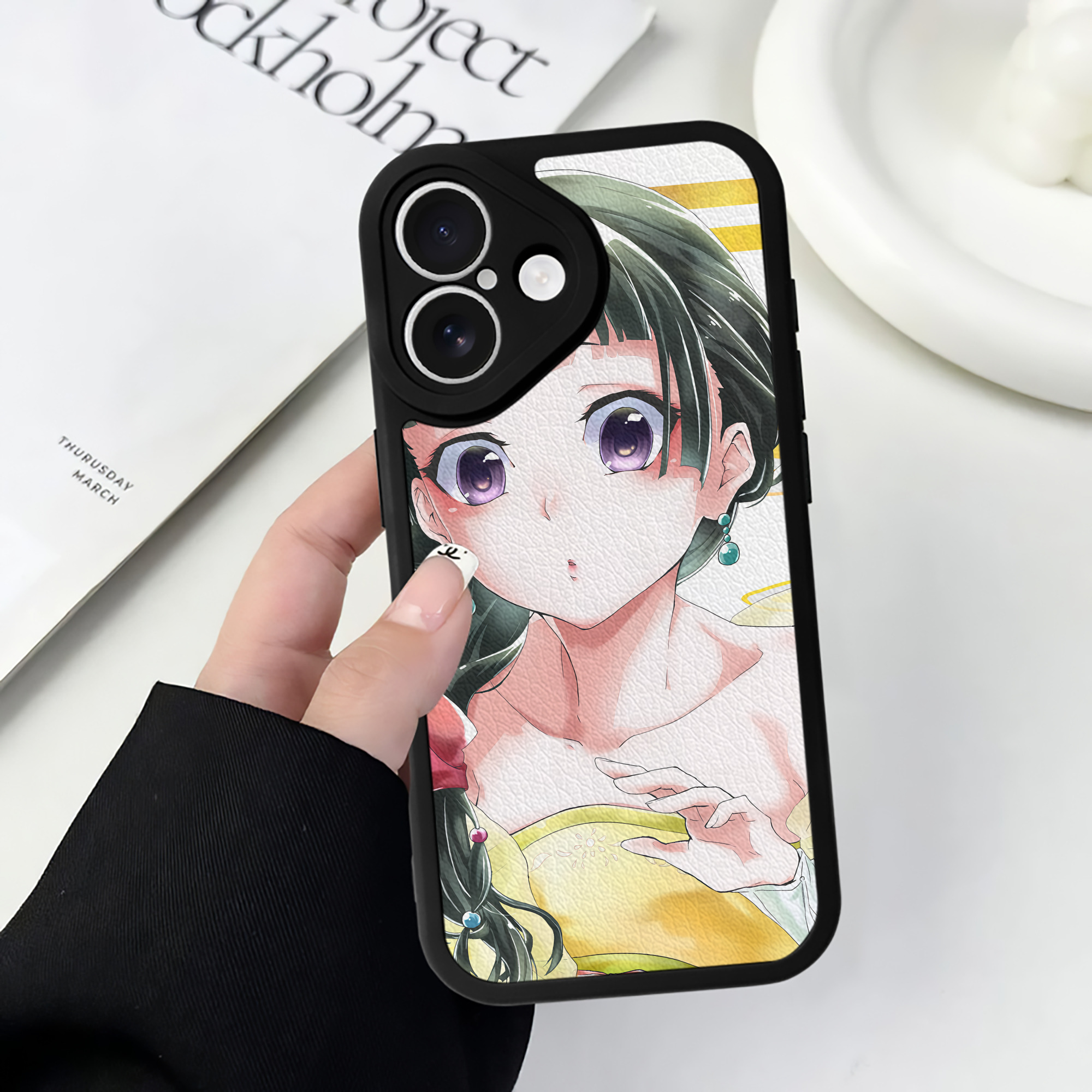 （画像用） 薬屋のひとりごと The Apothecary Diaries 【iPhone 16シリーズ対応】シリコンスマホケース（レザー調） 材質：シリコン